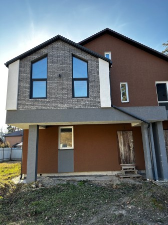 Продаж дуплексу з підвалом  в пішому доступі від центру Бучі - фото 1