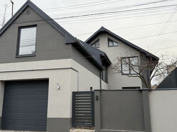 Приватний будинок, особняк - фото 1