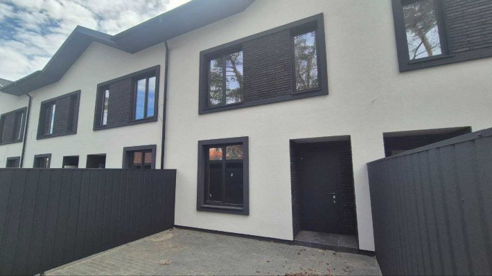 Таунхаус з окремим двором та мансардою біля парку Правіка. ГАЗ - фото 1