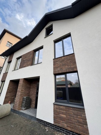 Продам таун в центрі міста Ірпінь - фото 1