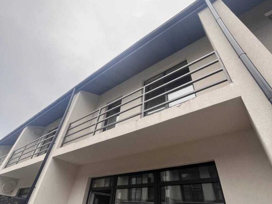 Таунхаус з штукатуркою у БУЧІ Буча