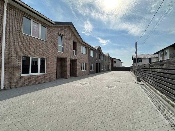 Таунхаус з керамоблоку в Ірпені  96 м² 1,3 сотки, поруч дитячий садок Ірпінь