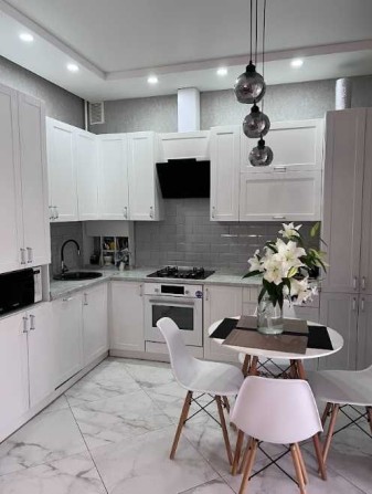 Продам Таунхаус з ремонтом в центрі Ірпеня. Оформлення мінімальне. - фото 1