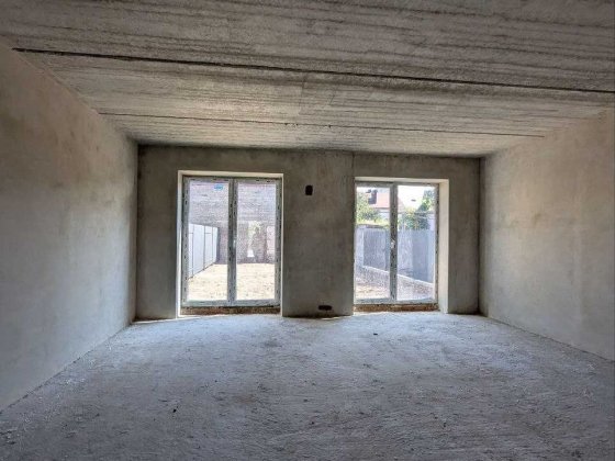 Продається дуплекс  поруч  з  Арсеном Ивано-Франковск