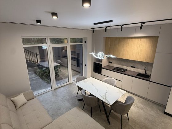 Таунхаус з новим ремонтом ! Центральні комунікації! Газ ! Ірпінь