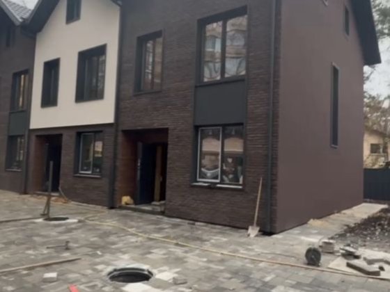 Кутовий таунхаус Центральний парк Ірпінь