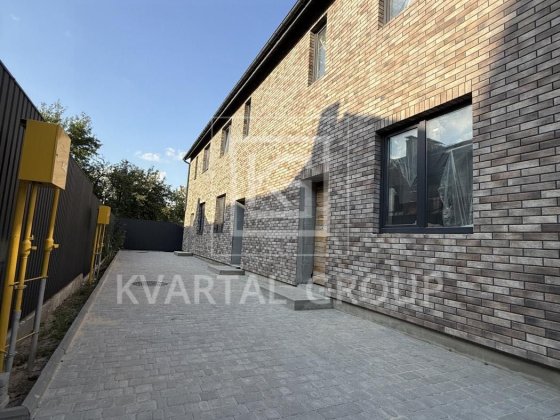 Триповерхові таунхауси біля Центрального парку Ірпеня Ірпінь