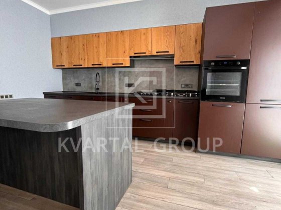 Кутовий Таун Хаус з ремонтом в Ірпені Ірпінь