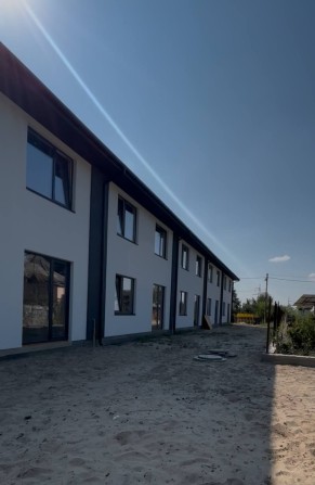 ТАУНХАУС в м. Ірпінь з власною земельною ділянкою - фото 1