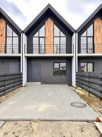 Продам стильний таун з балконом в Ірпені - фото 1