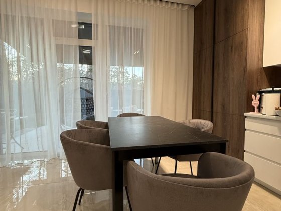 Таунхаус з ремонтом в Лісовій Бучі , топ локація Буча