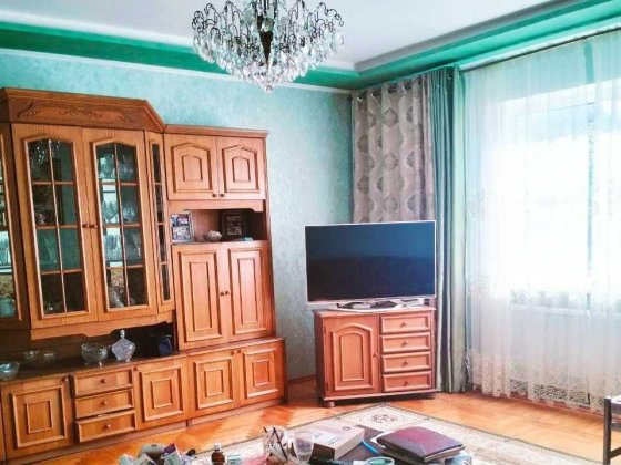 Продам частину будинку в Бучі,96 м2.Підвал,гараж,тераса,газ Буча