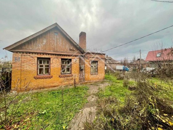 Продаж будинку з гаражем у ЦМ районі (карнаватка) Кривий Ріг