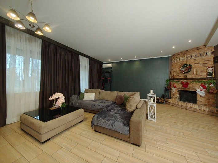 Таунхаус 162,5 м² з ремонтом і землею 2.4 сотки в Ірпіні! - фото 1