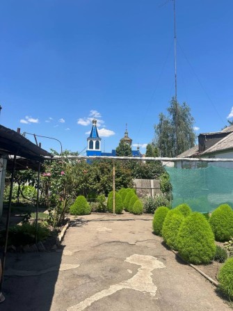 Будинок к/т Восход , червона лінія - фото 1