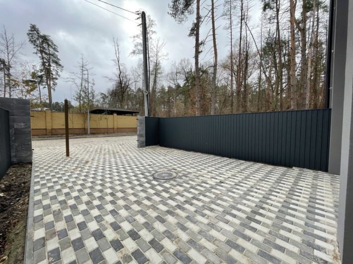 Таунхаус в соснах в місті Буча - фото 1