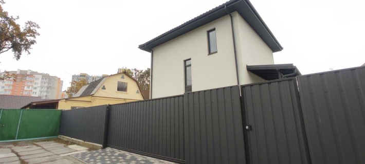 Окремий будинок з бомбосховищем. Газ заведен. Школа  та парк поруч. - фото 1