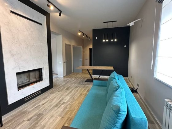 Будинок повністю готовий до проживання — якісний ремонт, меблі! Буча