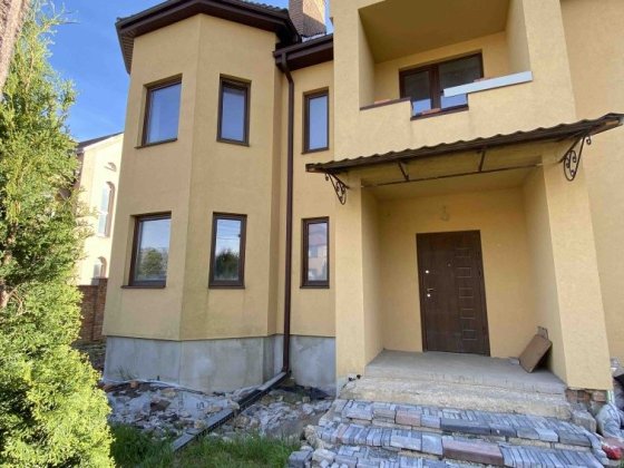 Продам 2х поверховий будинок Луцьк