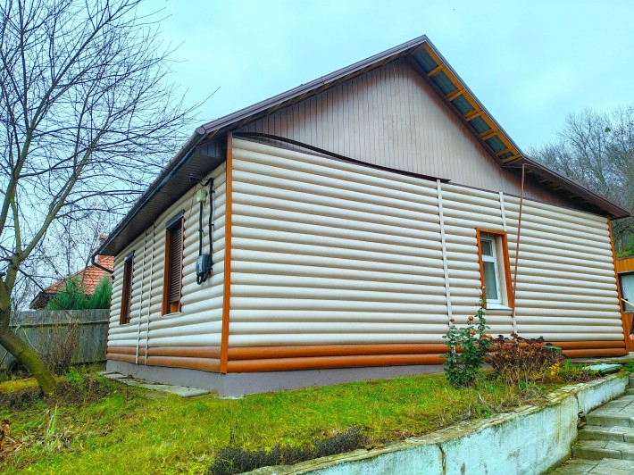 Поділ. (Початок Вороніна). Будинок з Ремонтом. Є Гараж, Сад. Центр 3хв - фото 1