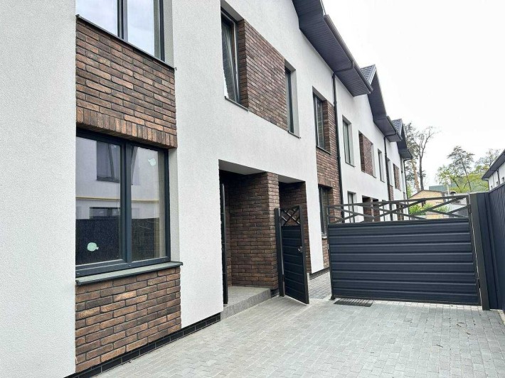 Кутовий таунхаус у затишній локації Ірпеня! Центральні комунікації,Газ - фото 1