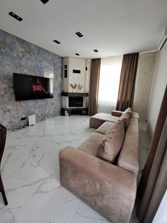 Крутий будинок під столицею. 10 км до Києва - фото 1