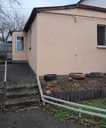 У продажу частина будинку на три кімнати - фото 1