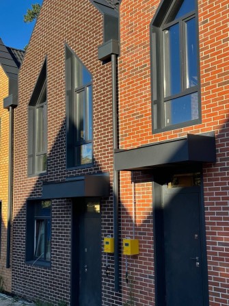 Продам сучасний таунхаус в Ірпені на газу - фото 1