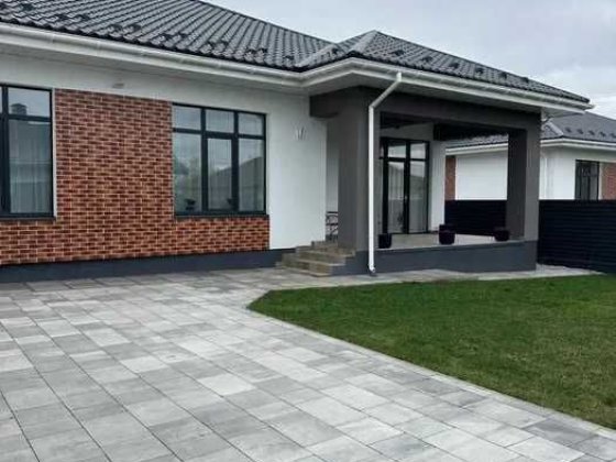 Продаж БУДИНКУ в Бучі 120 м2 на 6ти сотках. Гараж, зона барбекю Буча