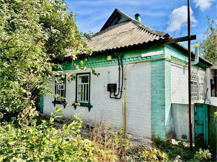 Продаж окремого будинку у тихому місті з гарним краєвидом - фото 1