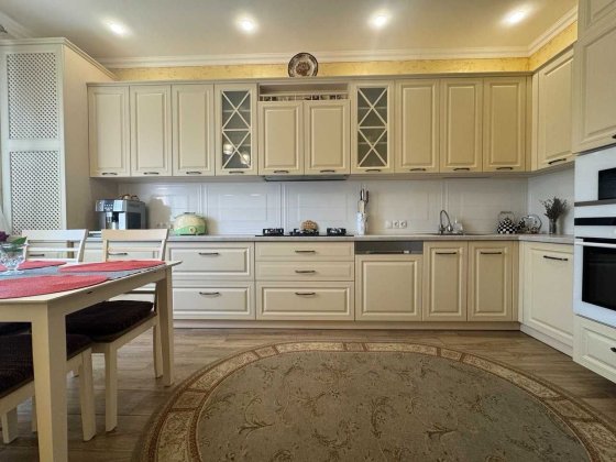 3-поверховий котедж із якісним ремонтом Північний,провулок Шпанівський Рівне