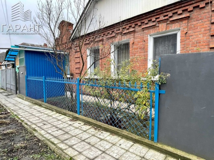 Продам будинок в центральній частині міста. - фото 1