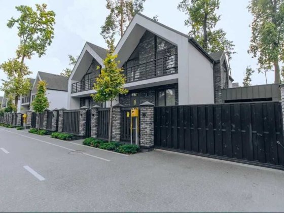 Продаж ДУПЛЕКСУ з ремонтом в Бучі 133 м2.закрита територія ГАЗ Буча