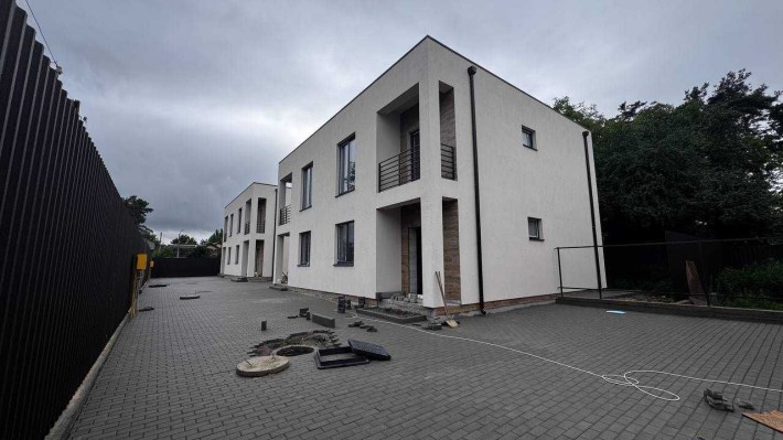 Дуплекс із земельною ділянкою  в Бучі - фото 1