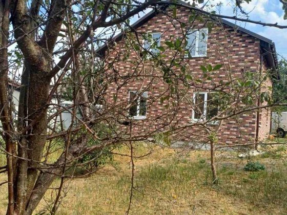 Продам будинок за 63 000 дол. Готовий до продажу ! 5 соток землі ! Буча