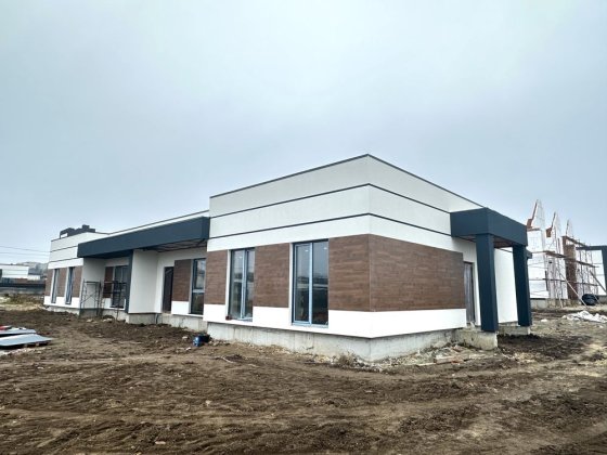 Продаж кутового котеджу з ділянкою 4,5 сот.Без комісій! Рівне