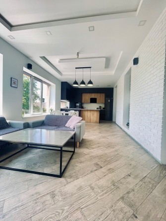 Продам будинок з гаражем в районі 18 школи! - фото 1