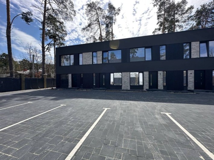 Таунхаус в затишній локації . Буча . Газ ! - фото 1