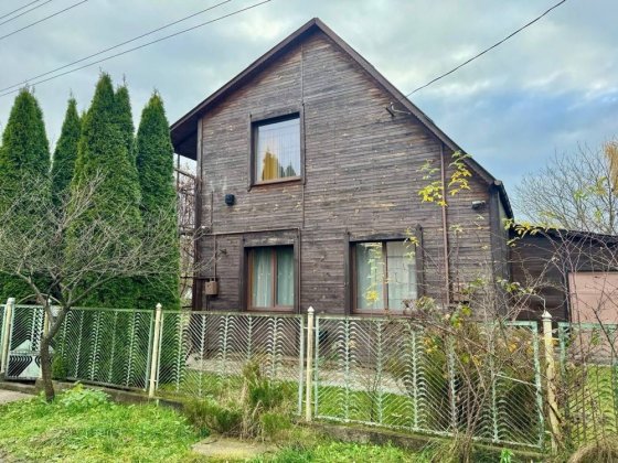 Продам дачний будинок Рівне