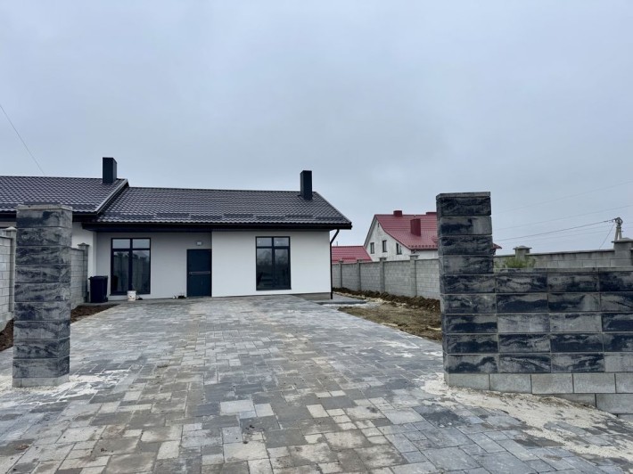 Продам котедж з чистовими роботами та опаленням+ділянка 4 сот - фото 1