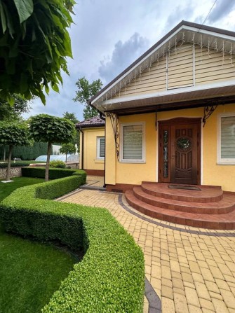 Будинок з ремонтом,меблями і басейном в Ірпені. - фото 1