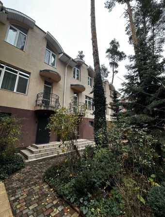 Квартира / Таунхаус в Ирпене. Улица Рыльского - фото 1