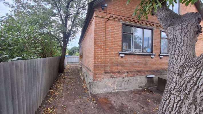 Продаж добротного, цегляного будинку у мальовничому районі Полтави - фото 1