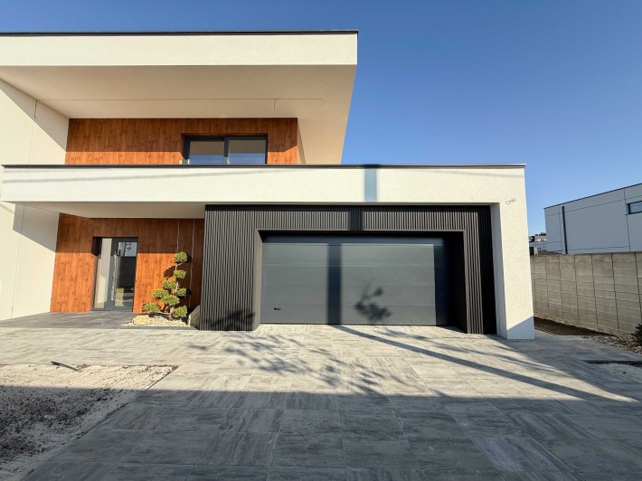 Продам елітний будинок у стилі хай-тек Щасливе ! - фото 1