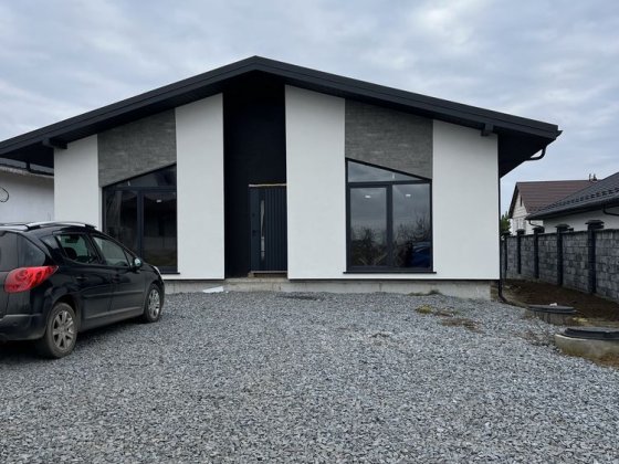 Продам будинок в затишному районі міста!! Рівне