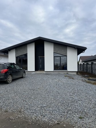 Продам будинок в затишному районі міста!! - фото 1