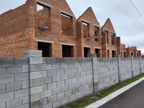 = Продаж котеджів в передмісті Ровно