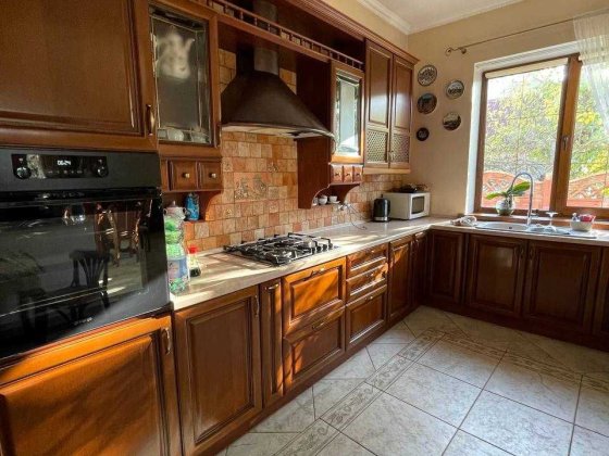 Будинок м. Тернопіль. Затишний будинок і ділянка 10 сот. Тернопіль