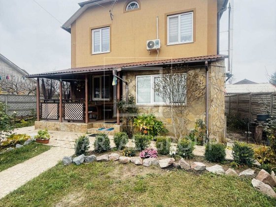 Двоповерховий будинок у центрі Ірпеня, готовий до заселення Ірпінь