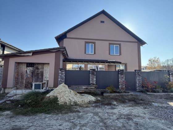 Продаж просторий цегляний будинок з каміном, терасою та гаражем 220м2 Ірпінь